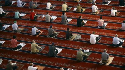 Vatandaşlara cuma namazı uyarısı