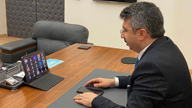 Yıldırımlı genç dimağlara entelektüel eğitim