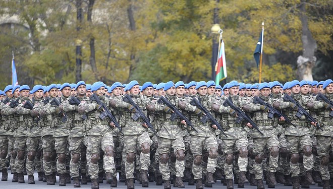 Tuğgeneral komutasındaki askerler Azerbaycan’a gitti…