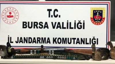 Bursa’da ava giden avcılar gelirken jandarmaya av oldular