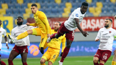 Süper Lig'de yeni tip koronavirüs (Kovid-19) vakaları nedeniyle ertelenen 6.