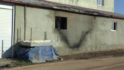 Ortağının aracına yerleştirmek istediği bomba erken patladı