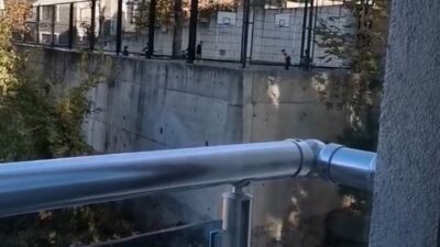 Bursa’da çocuklar kısıtlamada polisi görünce böyle saklandı