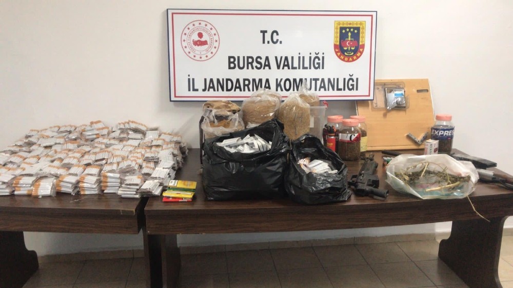 Bursa’da jandarma ekipleri uyuşturucuya geçit vermiyor