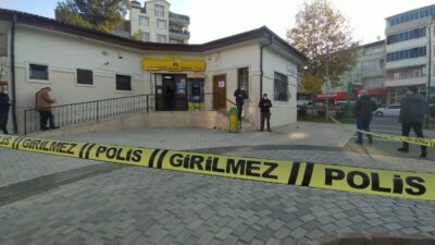 Bursa’da maskeli ve silahlı şahıslar PTT’yi soydu