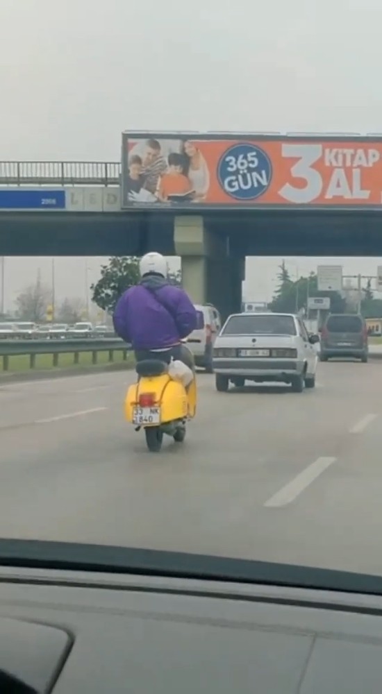 Görüntüler Bursa’dan! Elleri cebinde…