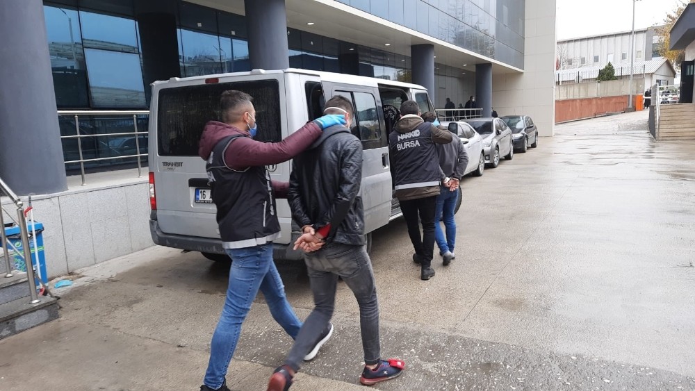 Bursa polisi göz açtırmıyor!