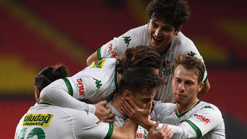 Bursaspor, ligde ve kupada her maç gol atan tek takım Bursaspor, ligde ve kupada her maç gol atan tek takım