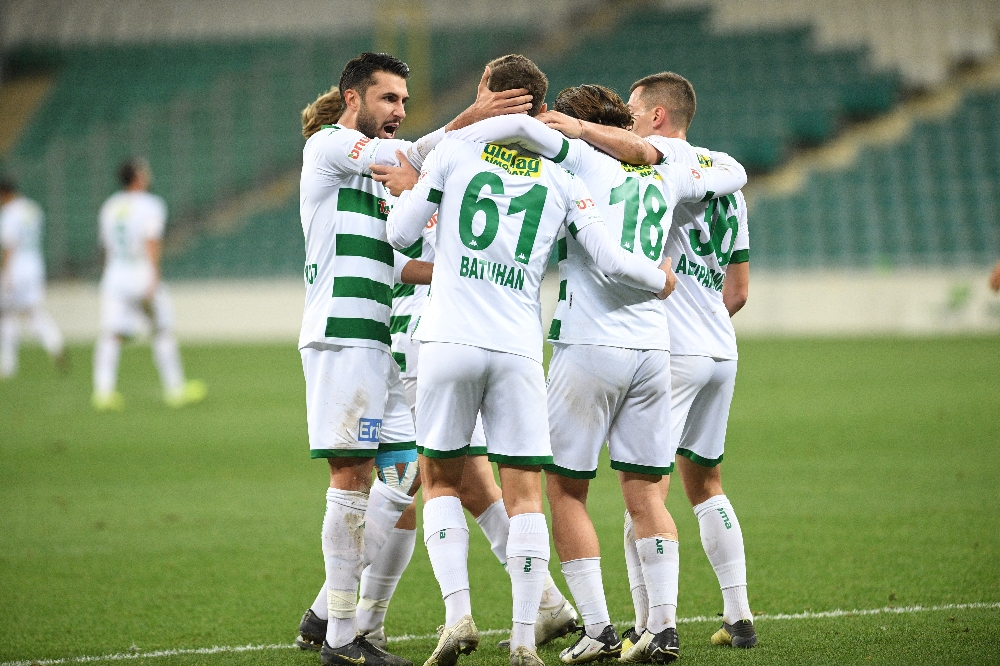 Bursaspor, Göztepe deplasmanında tur arıyor