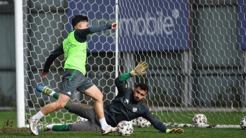 Bursaspor’da Eskişehirspor maçı hazırlıkları yarın başlayacak Bursaspor’da Eskişehirspor maçı hazırlıkları yarın başlayacak