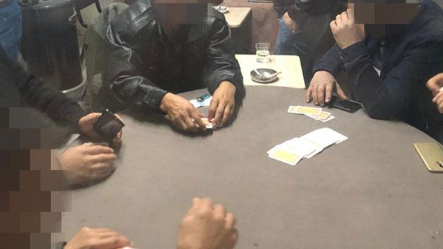 Kumar oynatılan evdeki 14 kişiye ceza yağdı