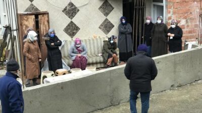 Bir ayda aynı aileden 6 kişi koronaya yenildi