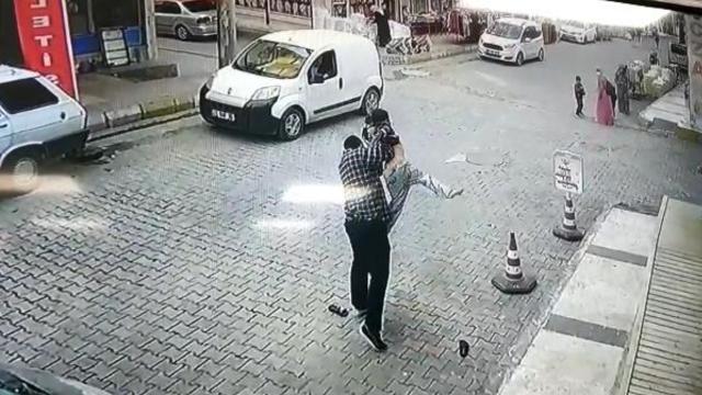 10 yaşındaki çocuğu yere çarpan esnafa tahliye