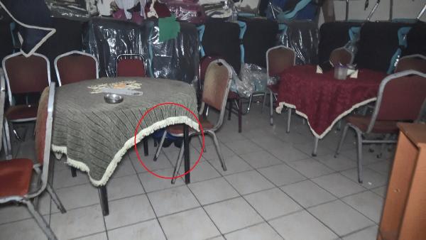 Bursa’da masanın altında saklanırken yakalandı! Kendini böyle savundu Bursa’da masanın altında saklanırken yakalandı! Kendini böyle savundu