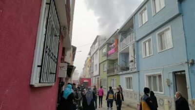 Bursa’da yangın paniği! Mahalleli sokağa döküldü