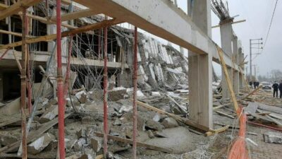 Bursa’da inşaatta çökme