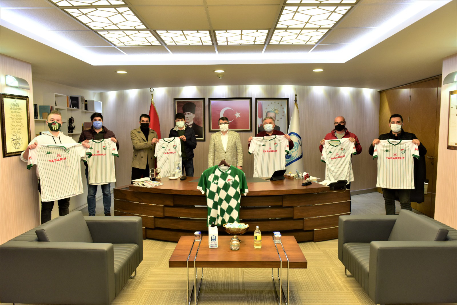 Skoru bildiler Bursaspor formasını kaptılar! Skoru bildiler Bursaspor formasını kaptılar!