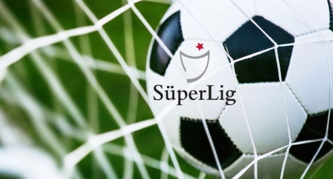 Süper Lig ekibi Gençlerbirliği'nde Başakşehir mağlubiyeti sonrasında Mehmet Altıparmak ile