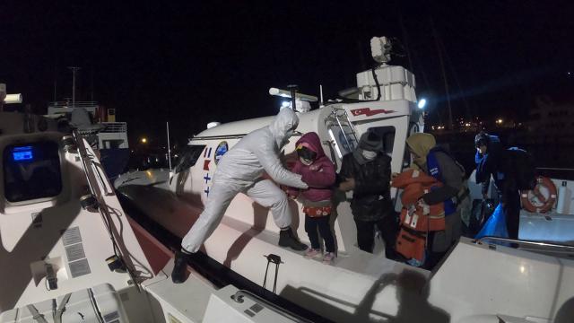 Ölümle burun buruna geldiler, yardımlarına Sahil Güvenlik yetişti