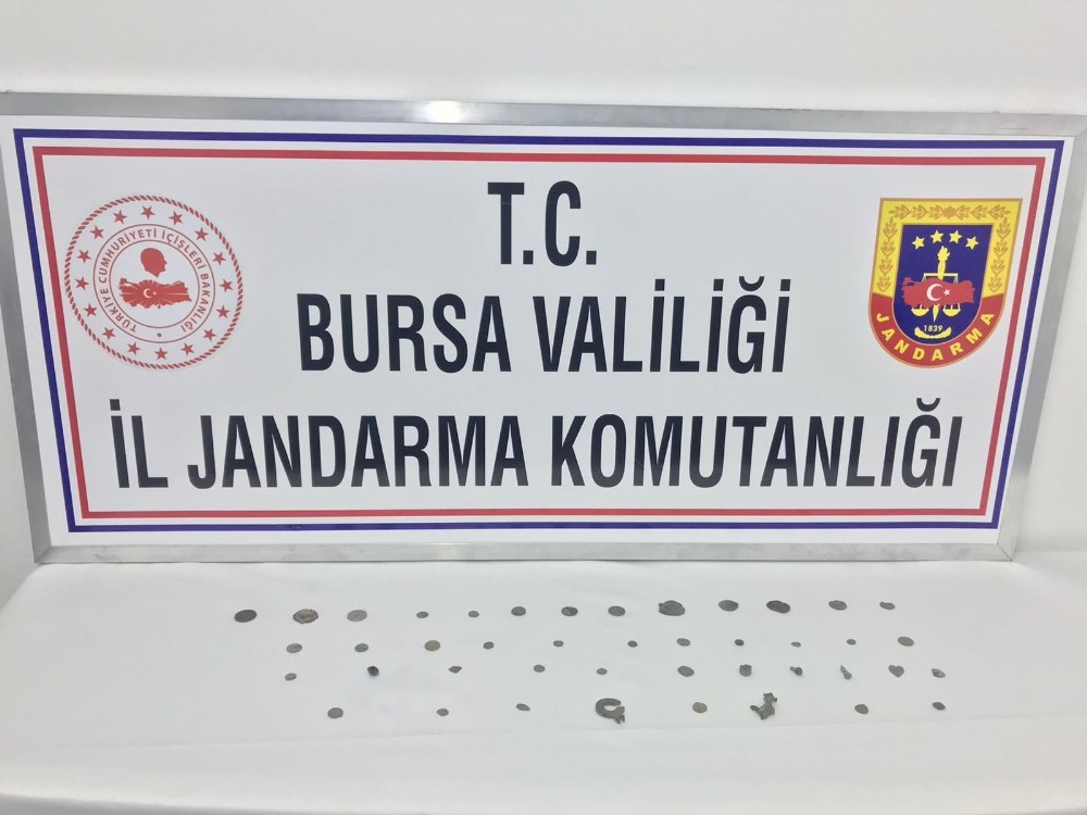 Harmancık’ta tarihi eser kaçakçılarına darbe