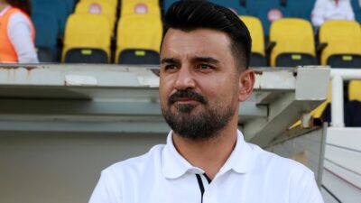 TFF 1. Lig ekiplerinden Menemenspor'da teknik direktör Cenk Laleci ile yollar ayrıldı.