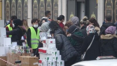 Bursa’da indirim koronavirüsü unutturdu