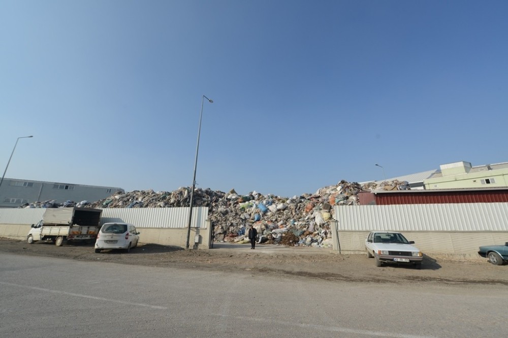 İnegöl’de 2 ayda 481 ton sanayi atığı bertaraf edildi İnegöl’de 2 ayda 481 ton sanayi atığı bertaraf edildi