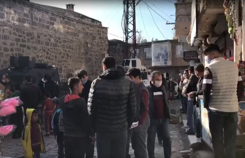 Akıl almaz olay! Küpe için 3 yaşındaki çocuğu…