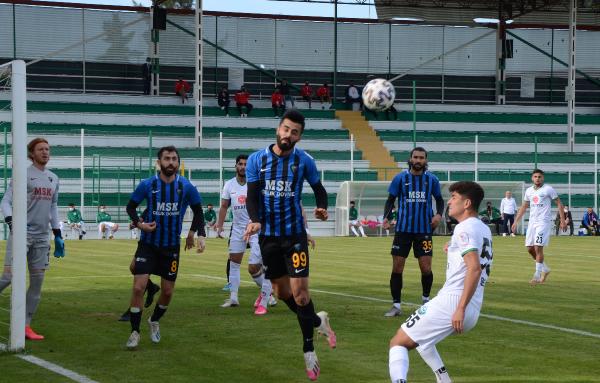 Misli.com 2. Lig Kırmızı Grup'ta mücadele eden Karacabey Belediyespor, deplasmanda
