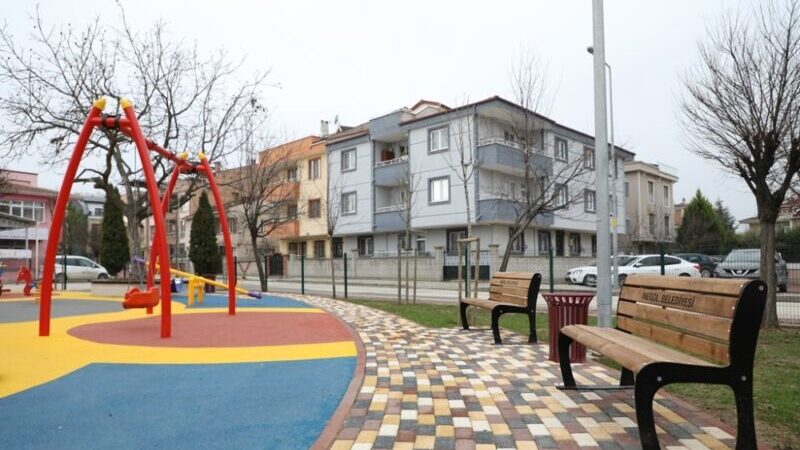 Kemalpaşa Mahallesi’nde yenilenen park hizmete girdi