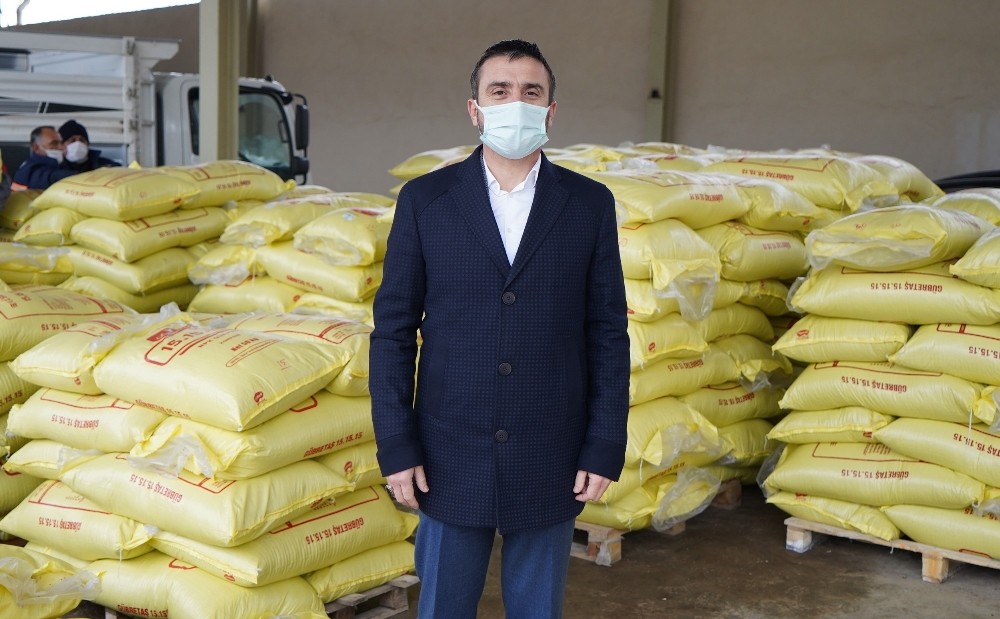 Kestel Belediyesi’nden sel mağduru çiftçilere gübre desteği