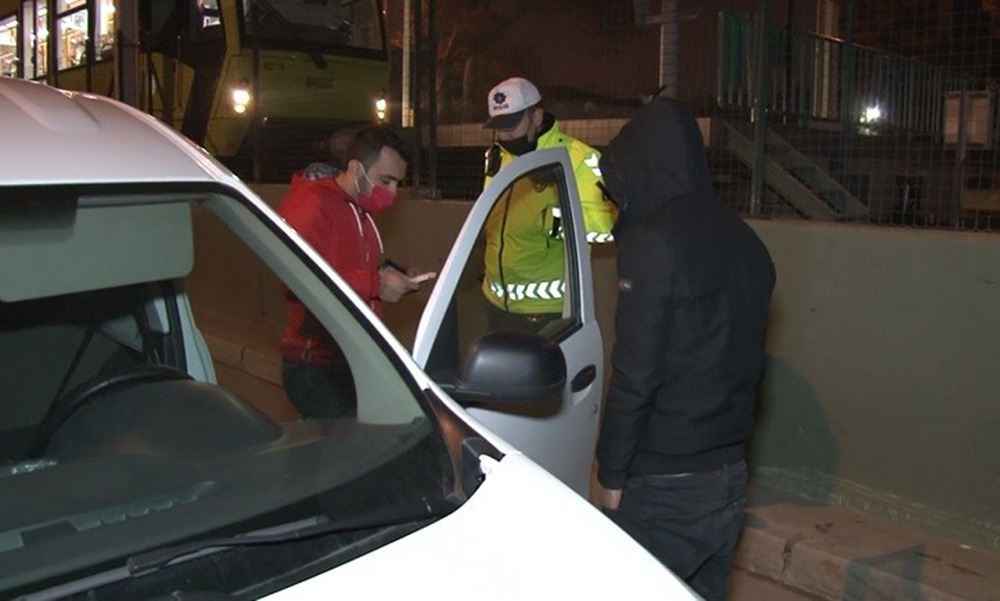 Bursa’da kısıtlamada otomobil ile alkollü şehir turu, polisi bile şaşkına çevirdi