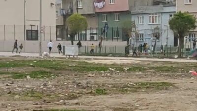 Kısıtlamada top oynayan çocuklara polis baskını