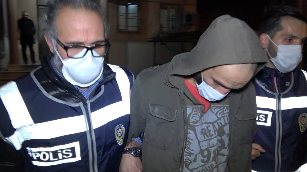 Bursa’da kısıtlamada yakayı ele verdi