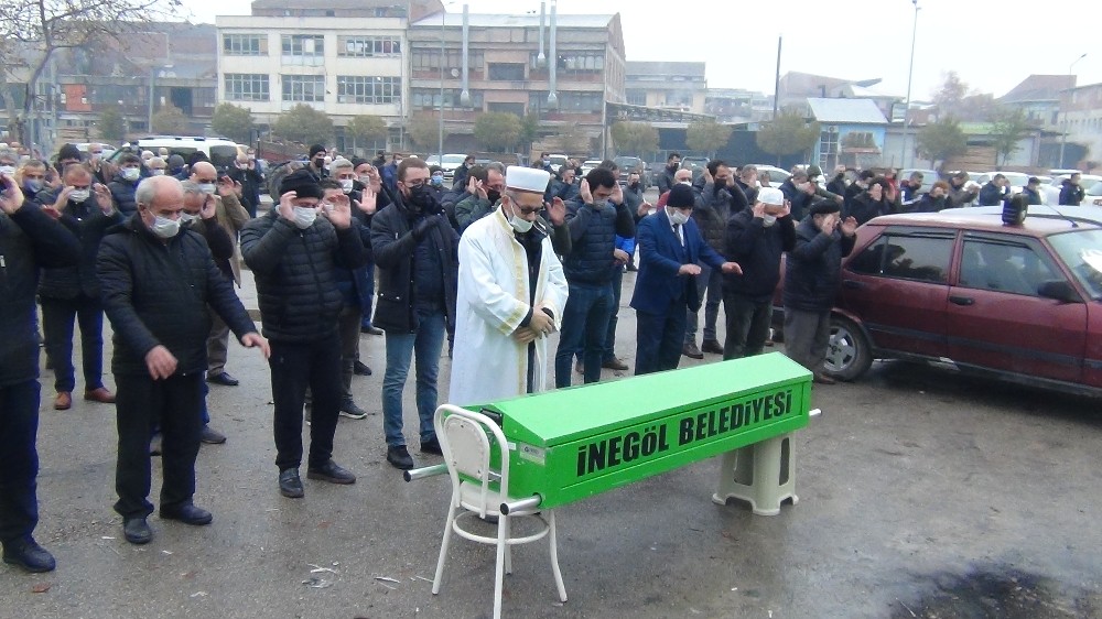 Bursa’da koronadan ölen muhtara son görev