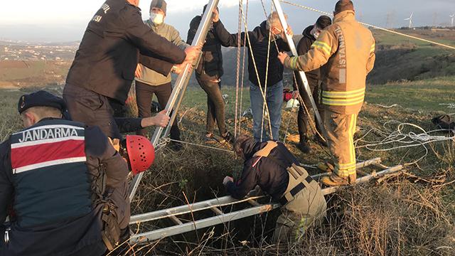 30 metrelik kuyuya düştü