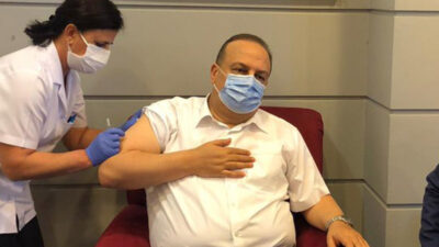 Vali Canbolat aşı oldu, çağrı yaptı: Herkese tavsiye ediyorum, aşı olun