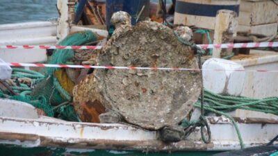 Balıkçıların ağına takılan cisim ekipleri harekete geçirdi