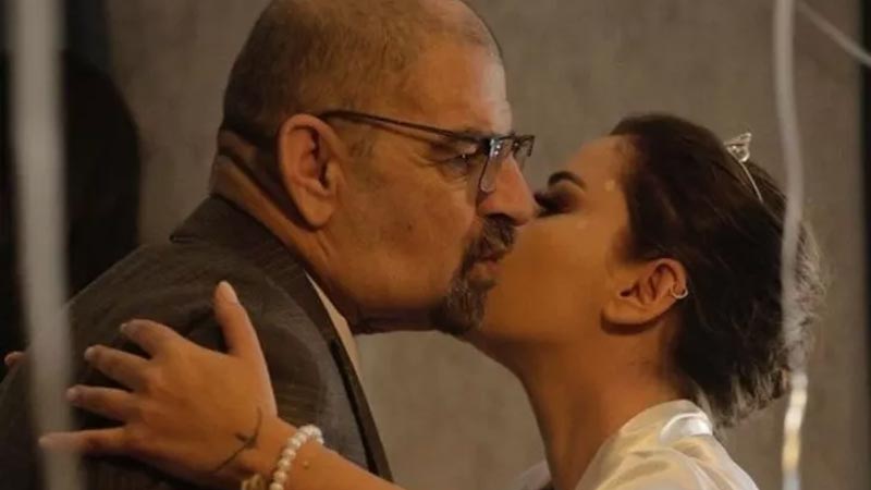 Acısını paylaştı! ‘Babam apar topar gömüldü’