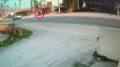 Bursa’da feci kaza! Havaya fırladı… O anlar kamerada