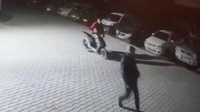 Bursa’da motosiklet hırsızları kamerada