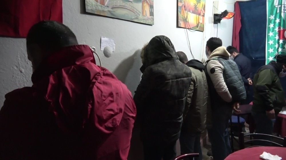 Bursa’da Pitbull korumalı yere baskın! O anlar kamerada…