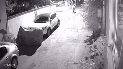 Bursa’da motosikleti çalıştıramayınca iterek çaldı