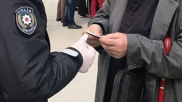 Ardahan’da kısıtlamaya uymayan 21 kişiye ceza