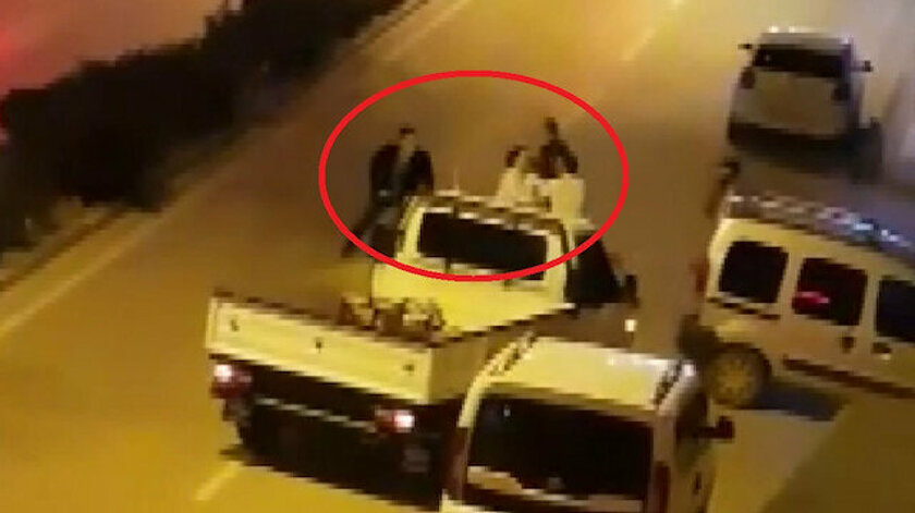 Bursa’da yol verme kavgası! Birbirlerine girdiler