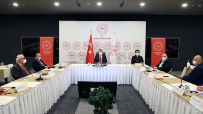 Bilim Kurulu toplantısı ertelendi