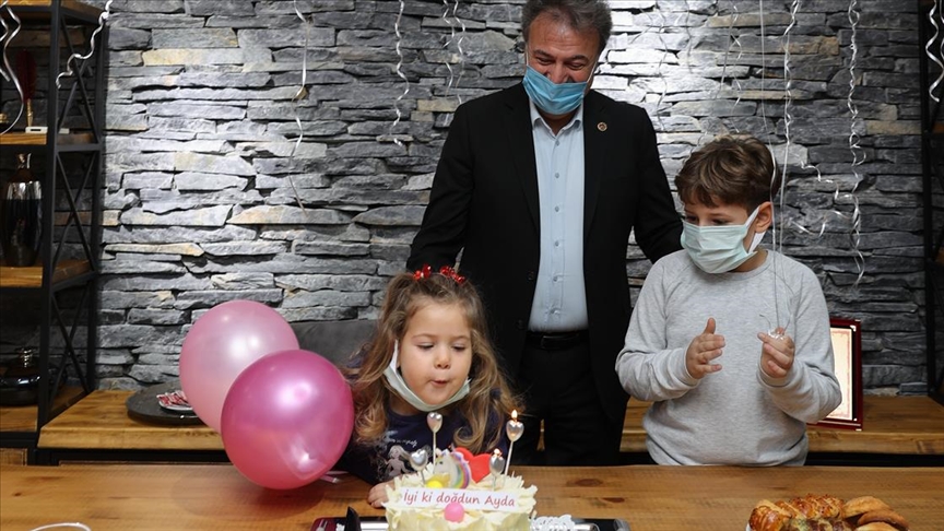 Ayda’ya sürpriz doğum günü kutlaması