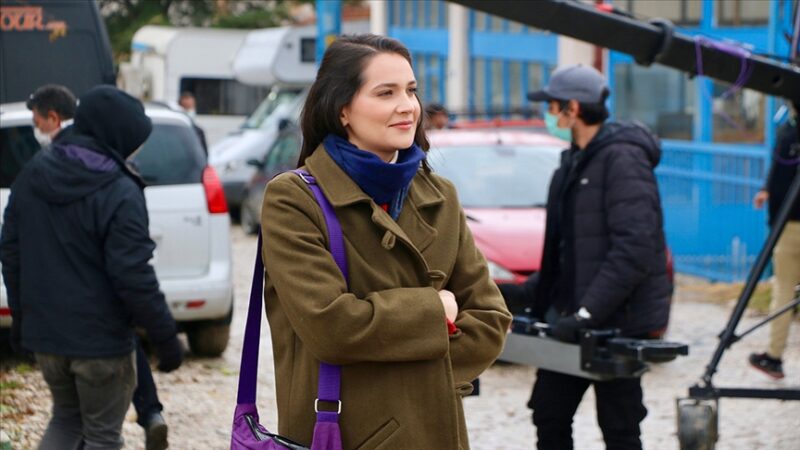 TRT 1 ekranlarında yayınlanan ve bozkırda yaşayan insanların hikayelerinin anlatıldığı