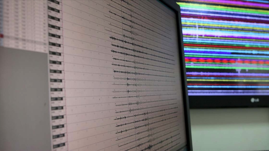 2 ilde korkutan depremler