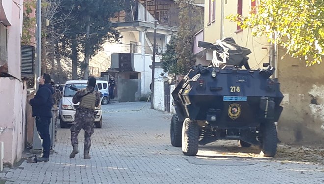 Rehin aldığı annesini pompalı tüfekle öldürdü